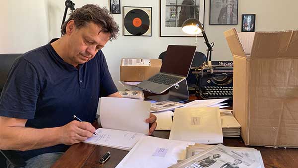 Hans van Bergen signeert